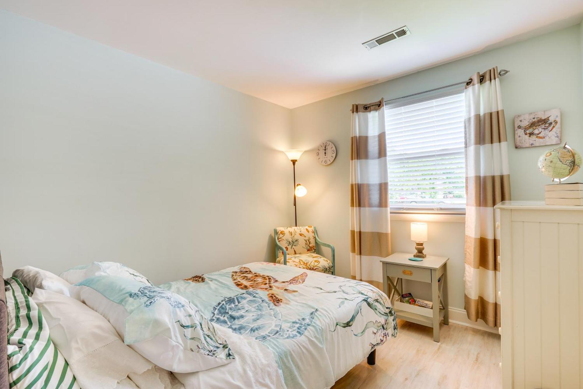 Cozy Goose Creek Escape With Patio And Grill Villa Екстериор снимка