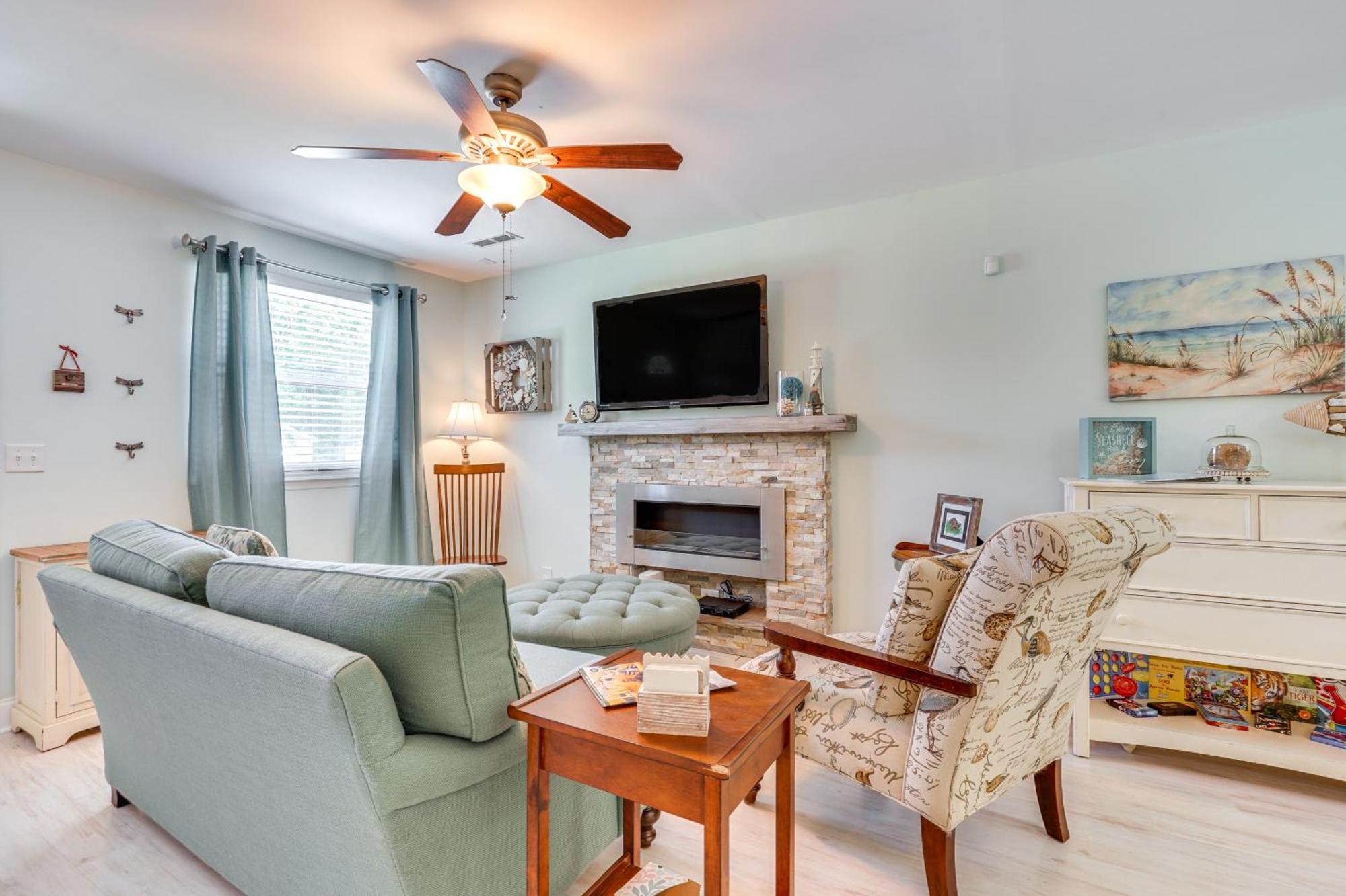 Cozy Goose Creek Escape With Patio And Grill Villa Екстериор снимка