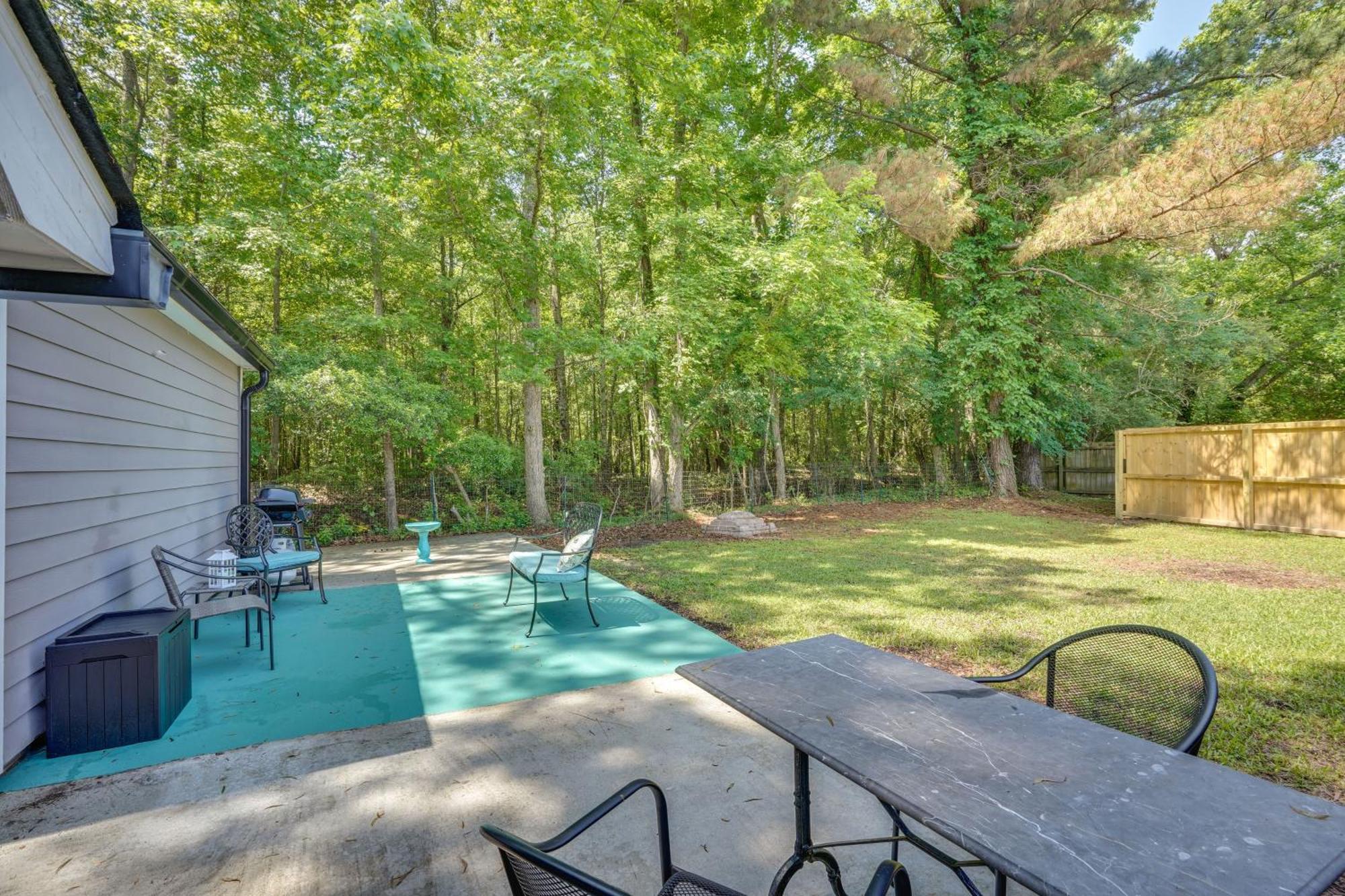 Cozy Goose Creek Escape With Patio And Grill Villa Екстериор снимка